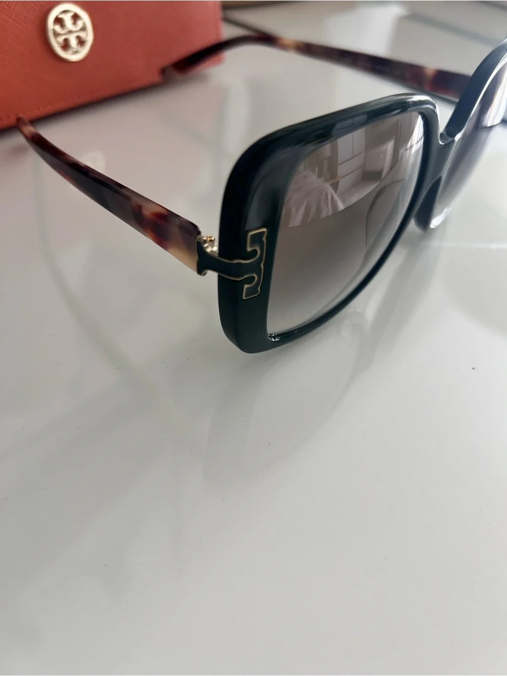 Tory Burch tory burch